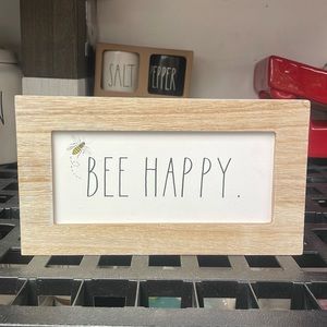 NWOT 🐝 Bee Happy sign